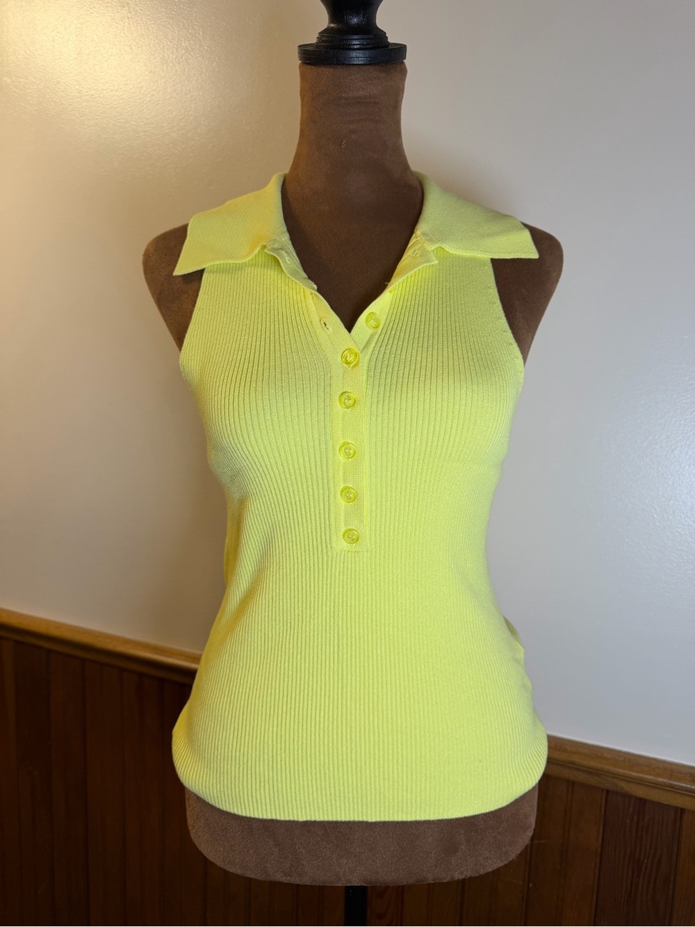 525 America  Yellow Sleeveless Ribbed Polo Tank - Picture 2 of 5